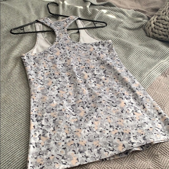 Lululemon Racerback Tank!!! - Picture 4 of 6